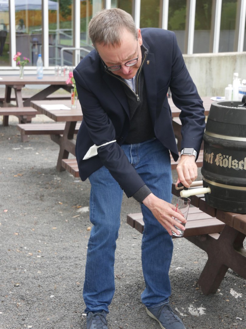 Tapping beer by Prof. Pfeifer